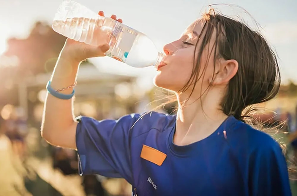 高尿酸不能吃羊肉？不想肾走“下坡路”，尽量远离这4物。