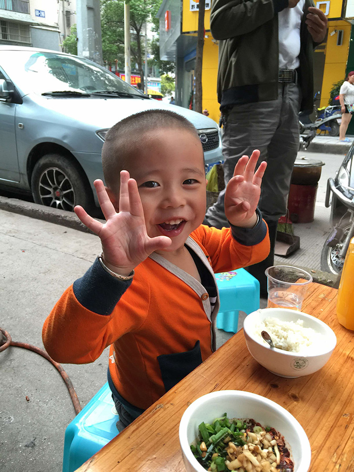 2015年6月3日 邻居们相约小聚 开心的时刻