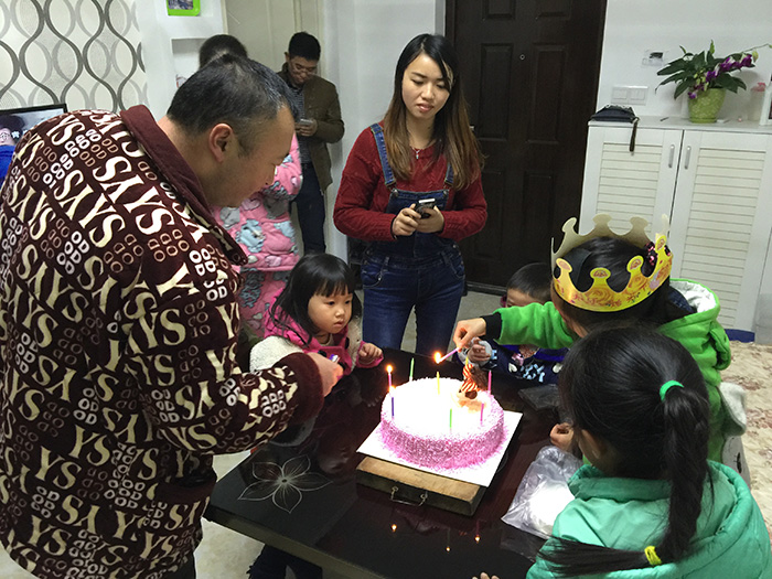2015年12月7日 相约花果园S2区小莉家与罗雪飞庆祝生日
