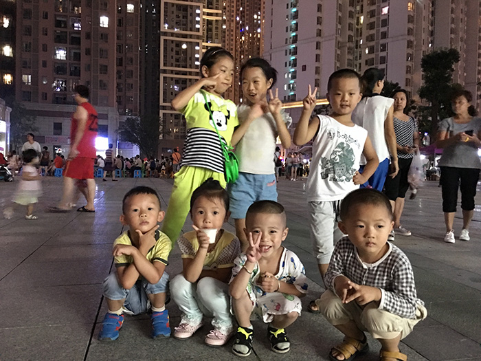 2016年8月20日 花果园S2区的童年时光