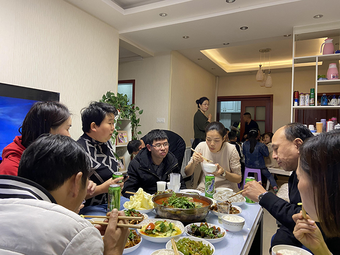 2020年4月24日 小河元琦林居的美食与帅哥美女们