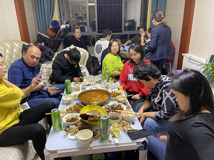 2020年4月24日 小河元琦林居的美食与帅哥美女们