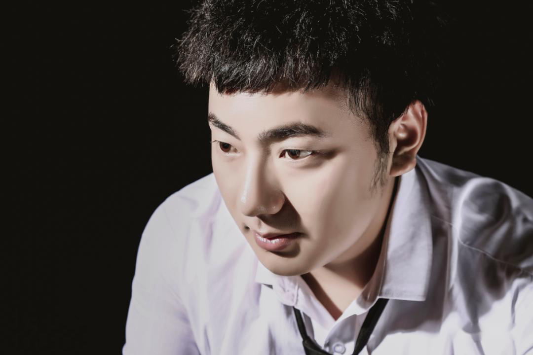 海来阿木《你的万水千山》官方MV