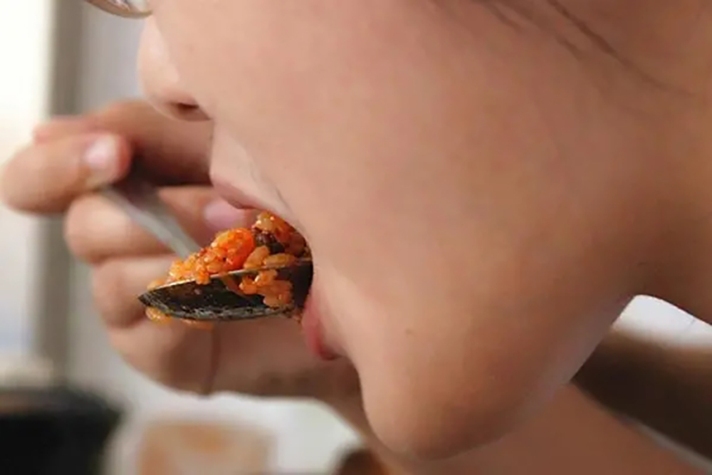 身体过度劳累后，出现3对症状就要当心了。