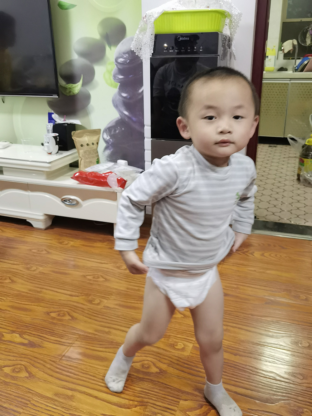 20240418 螺蛳笋子火麻 快乐很简单 小莉姨妈家美食顶呱呱！