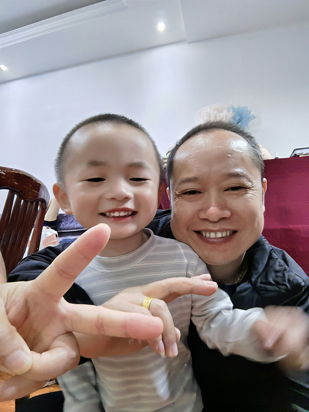 20240418 螺蛳笋子火麻 快乐很简单 小莉姨妈家美食顶呱呱！