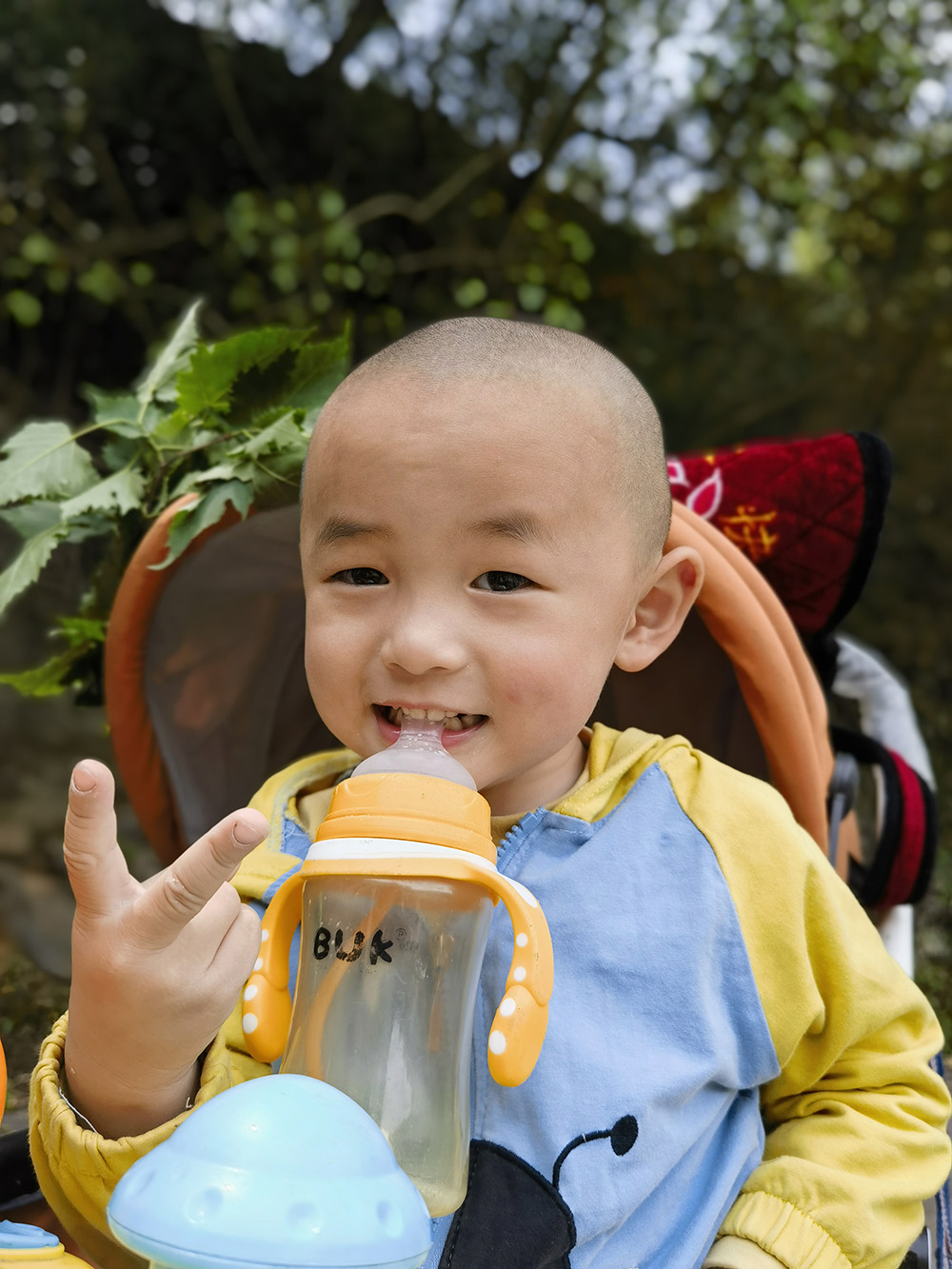 20240510 天河潭美景 螺蛳的美味 红衣美女就是这画面的亮点！