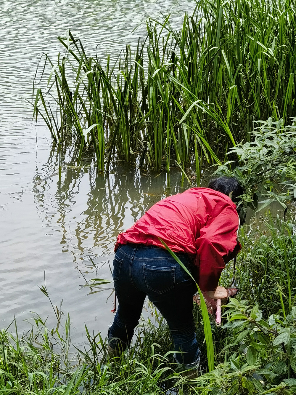 20240510 天河潭美景 螺蛳的美味 红衣美女就是这画面的亮点！