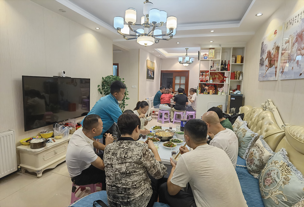 20240529 相约在小河五哥家 今天是个好日子 相聚是缘！