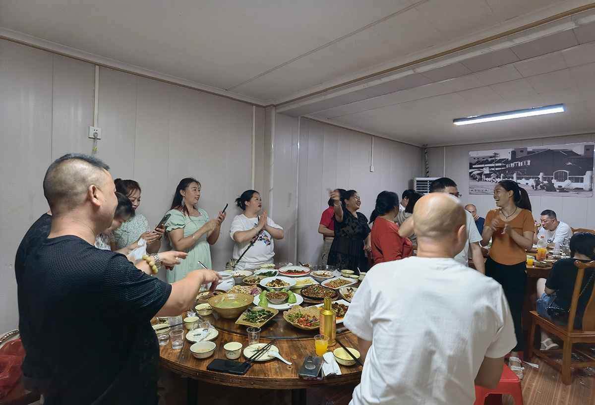 20240818 小莉姨妈的生日Party 祝愿大家健康开心快乐！