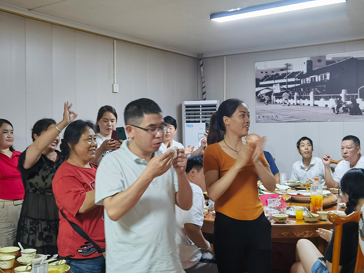 20240818 小莉姨妈的生日Party 祝愿大家健康开心快乐！