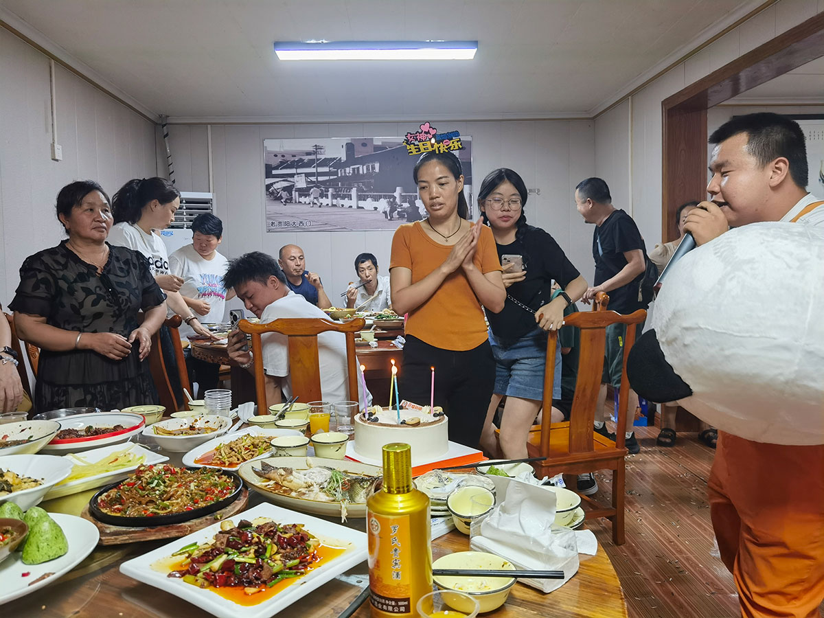 20240818 小莉姨妈的生日Party 祝愿大家健康开心快乐！