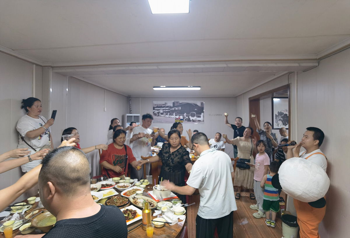 20240818 小莉姨妈的生日Party 祝愿大家健康开心快乐！