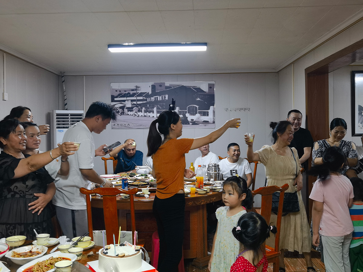 20240818 小莉姨妈的生日Party 祝愿大家健康开心快乐！