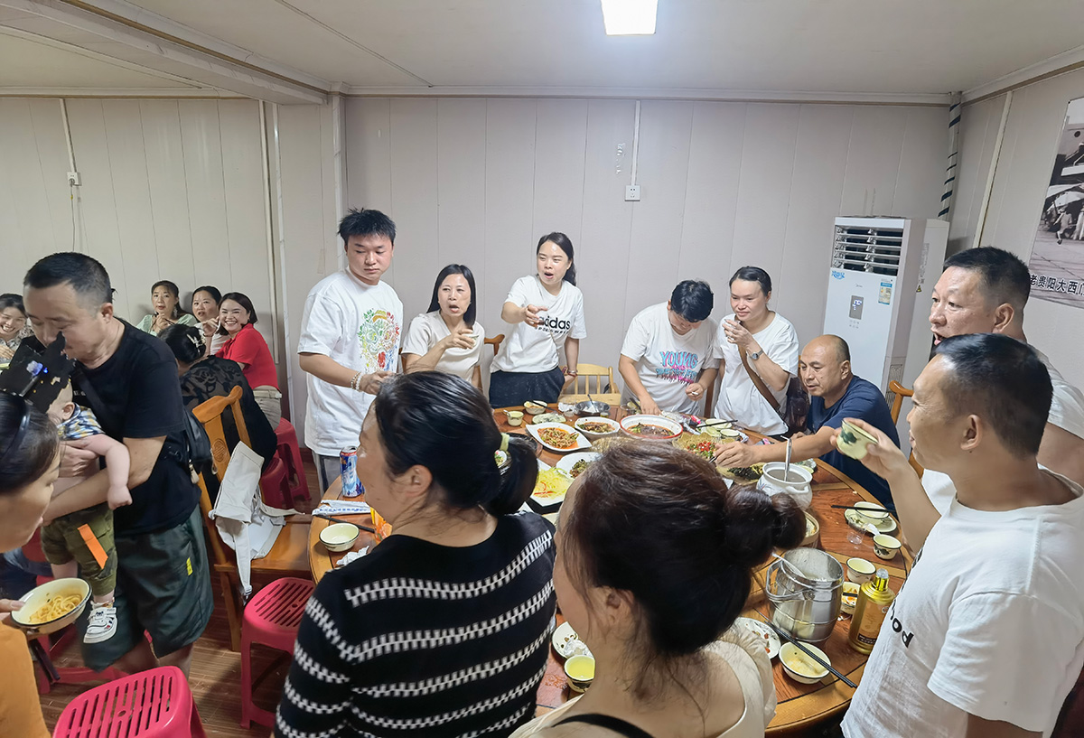 20240818 小莉姨妈的生日Party 祝愿大家健康开心快乐！