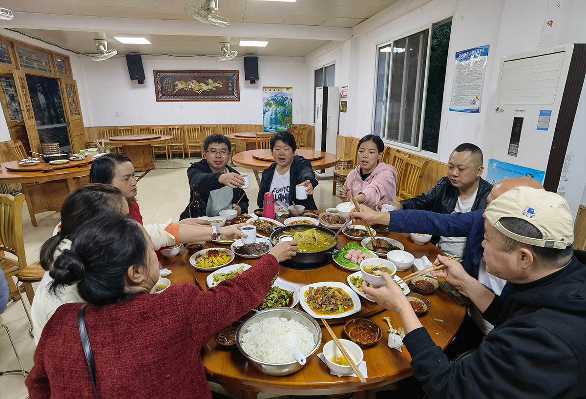 20241006 国庆假期相约在黔陶 沐浴阳光 享受野生菌的美味！