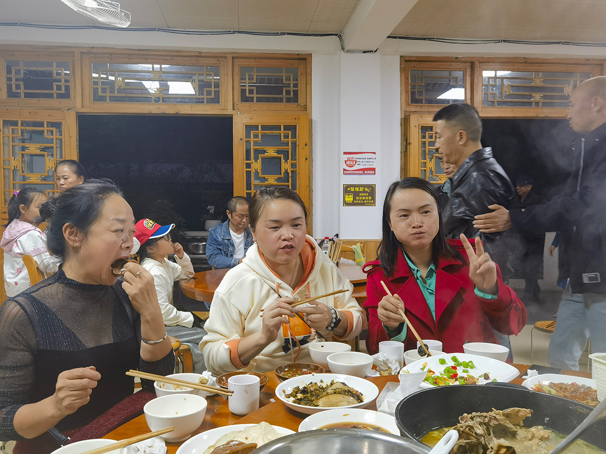 20241006 国庆假期相约在黔陶 沐浴阳光 享受野生菌的美味！